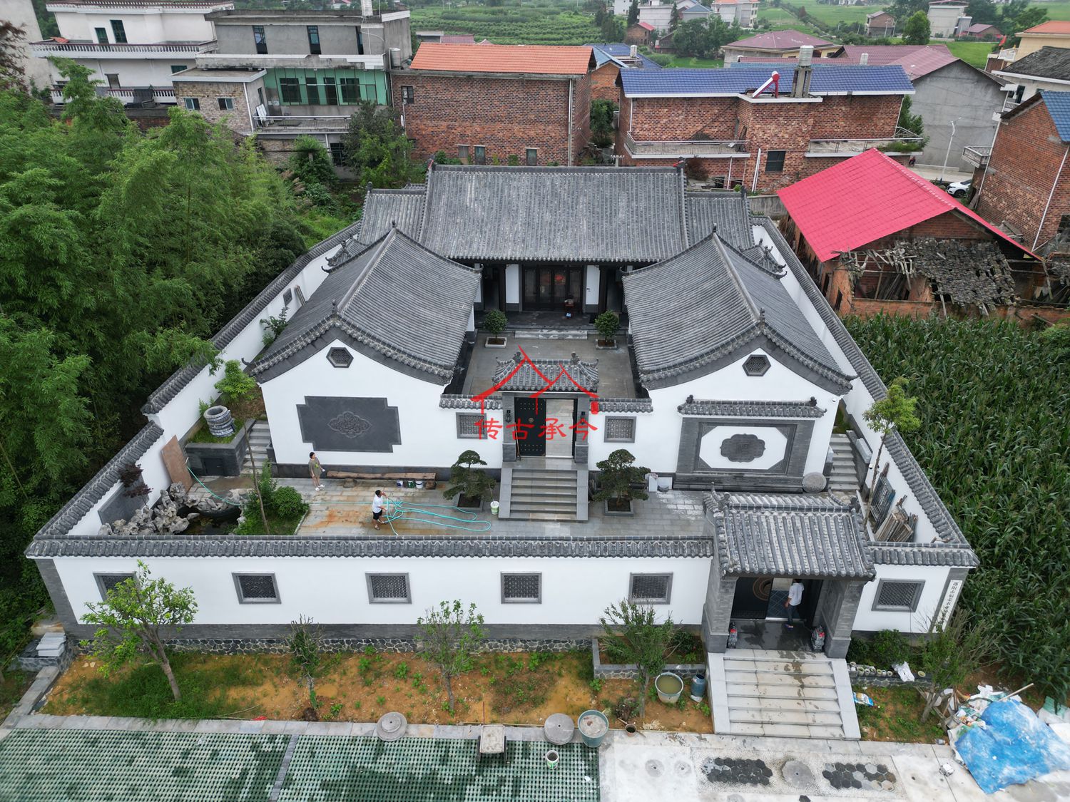 傳統(tǒng)對稱布局設(shè)計(jì)整體建筑效果圖