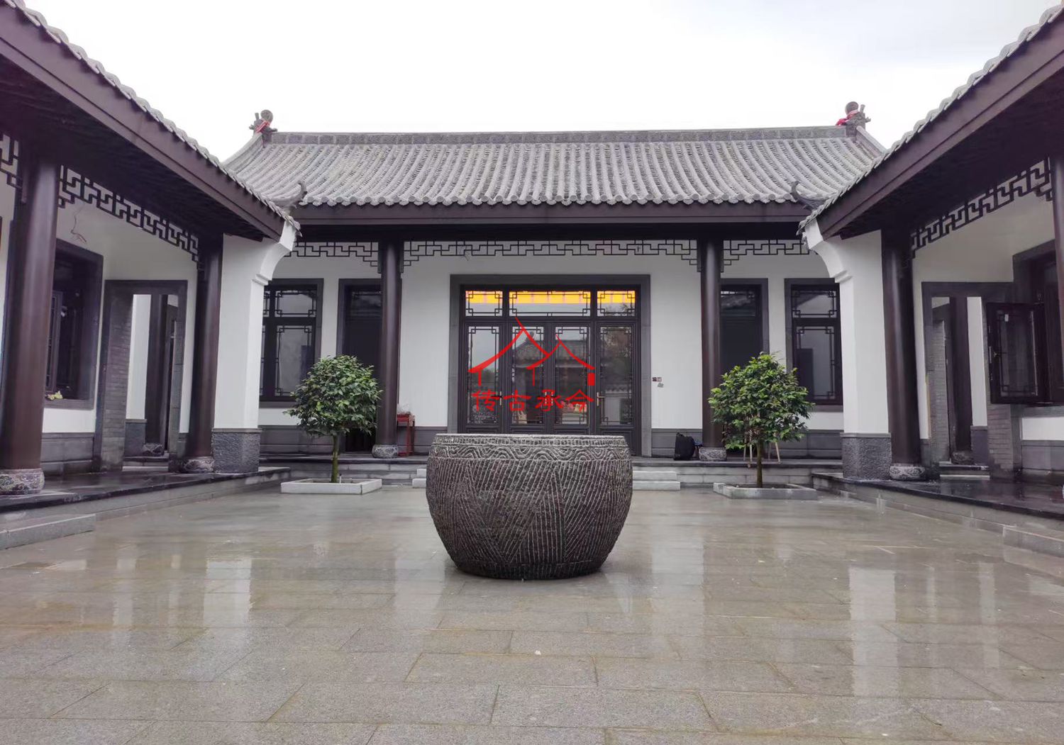 中式四合院庭院白墻灰瓦裝修 格柵連廊設(shè)計(jì)