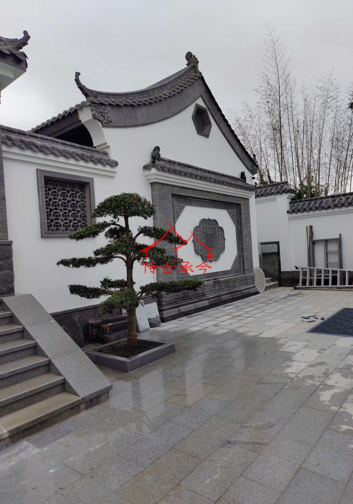 中式影壁墻青磚雕花照壁