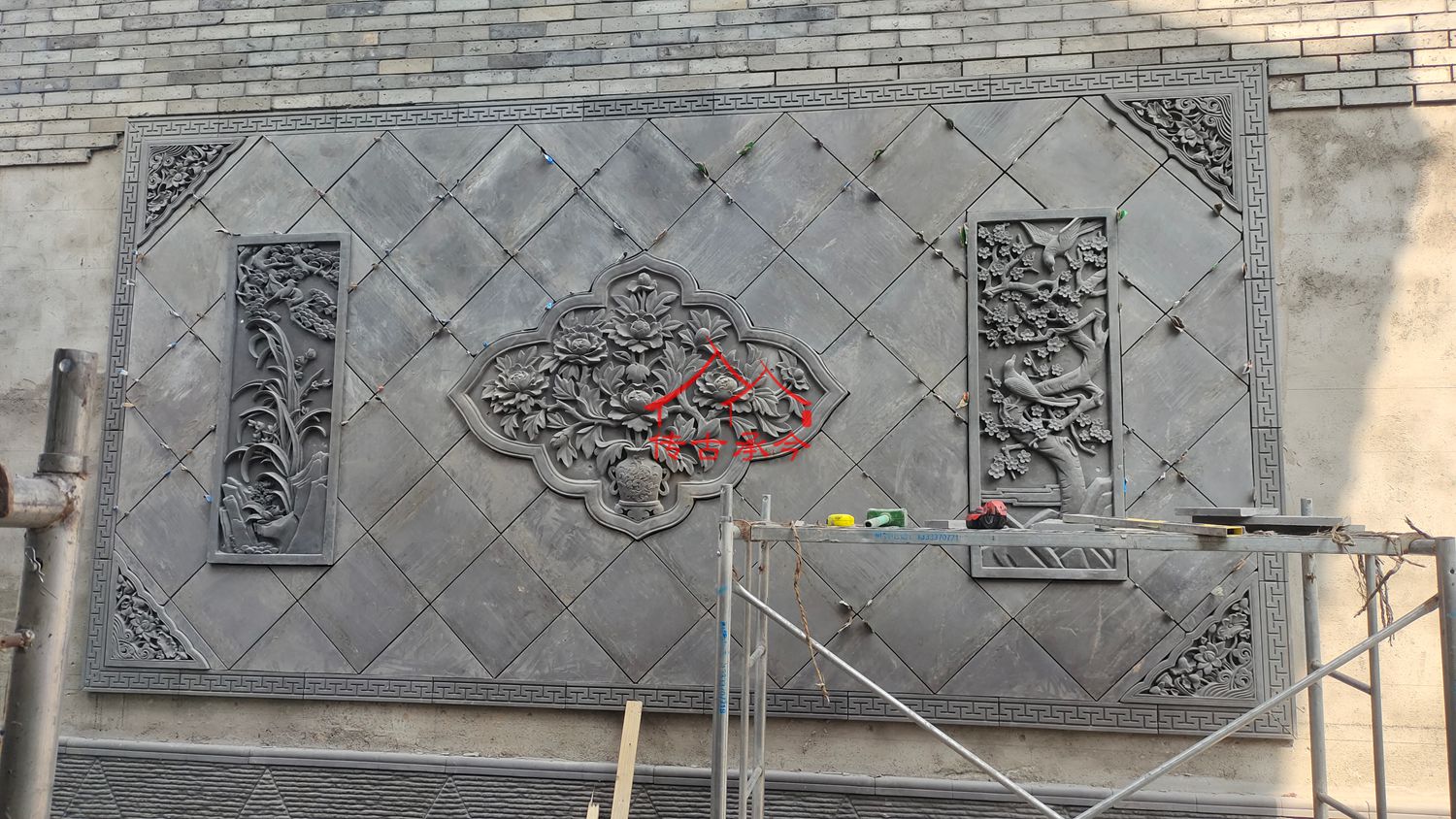 傳統(tǒng)深浮雕磚雕、新中式磚雕影壁設(shè)計、仿古影壁磚雕案例