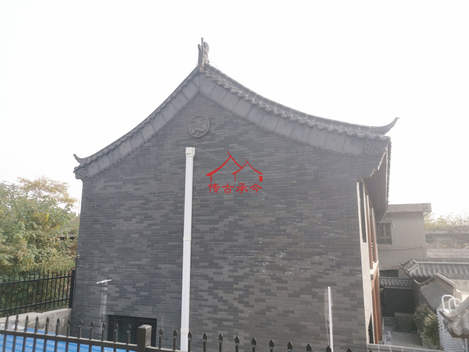 新中式傳統(tǒng)建筑、仿古民居外墻設(shè)計(jì)、中式宅院側(cè)立面
