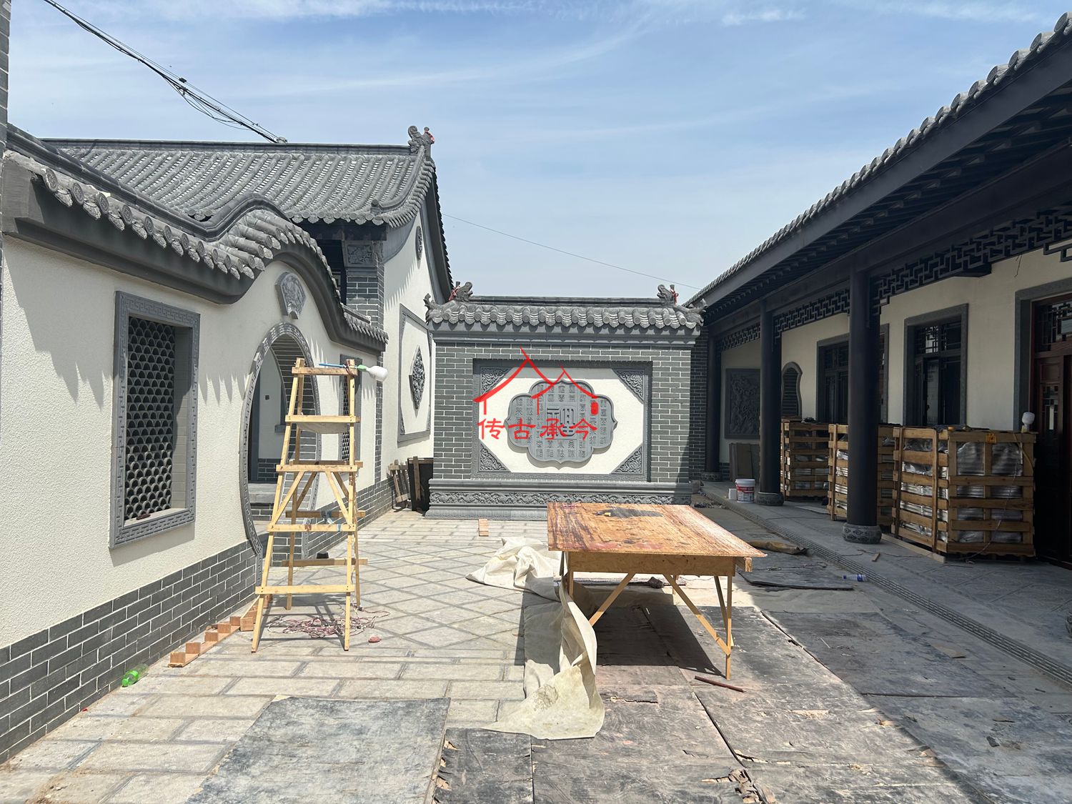 傳統(tǒng)磚雕 百福紋影壁、仿古青磚影壁 瓦頂裝飾