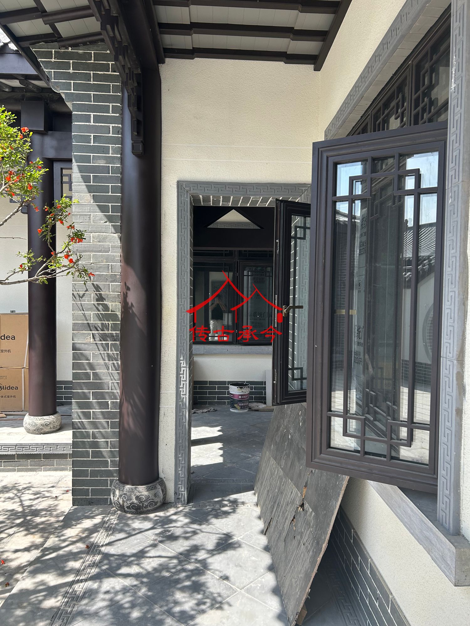 仿古門窗 中式檐下格柵、傳統(tǒng)建筑 檐廊立柱裝飾